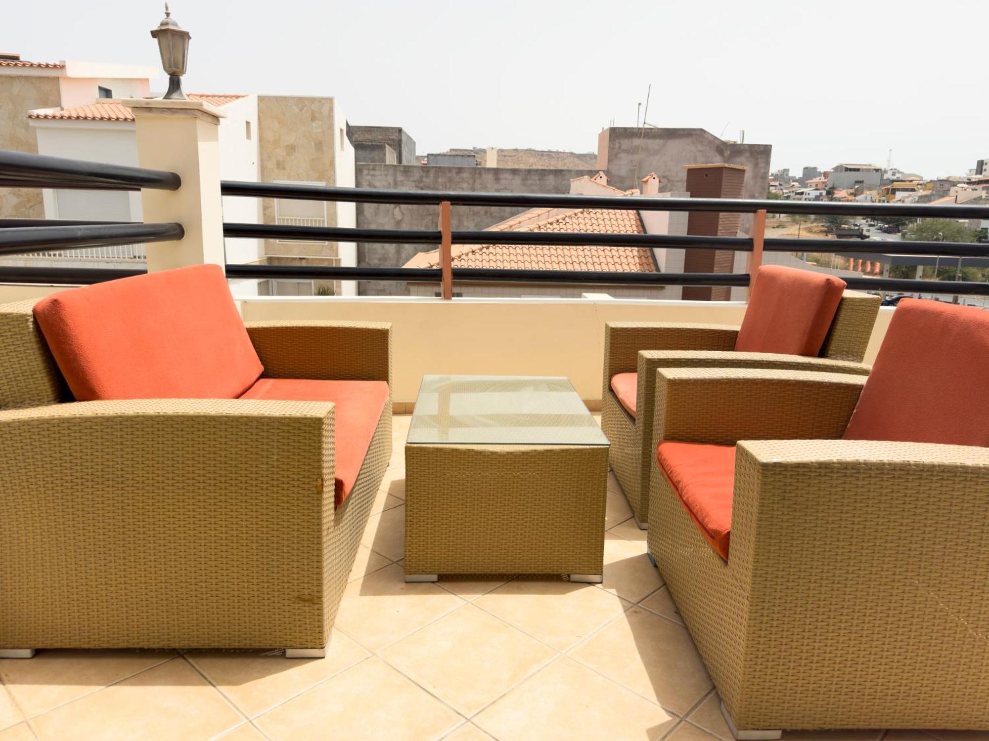 3 Bedroom Apt, Free Wifi & Ac, Cidadela - Lcgr Praia Exterior photo